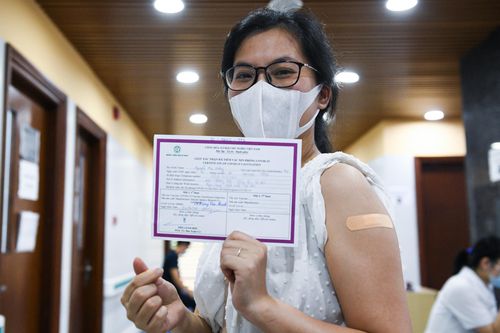 Kỷ lục về số mũi tiêm vaccine Covid-19 trong ngày tại Hà Nội