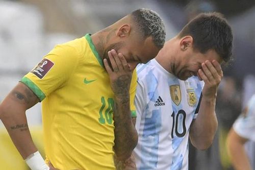 Trận Brazil-Argentina bị hoãn: Khi bóng đá lùi bước vì những điều ngớ ngẩn