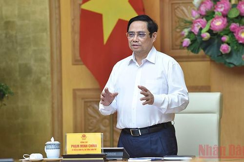Thủ tướng yêu cầu Hà Nội điều chỉnh bất cập trong việc cấp giấy đi đường