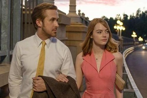 Những cặp đôi ngoài đời không duyên nợ nhưng lại dính chặt không rời trên phim
