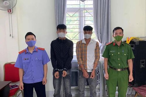 Nhìn bạn thấy 'ngứa mắt', 2 thanh niên đánh nạn nhân vỡ sọ