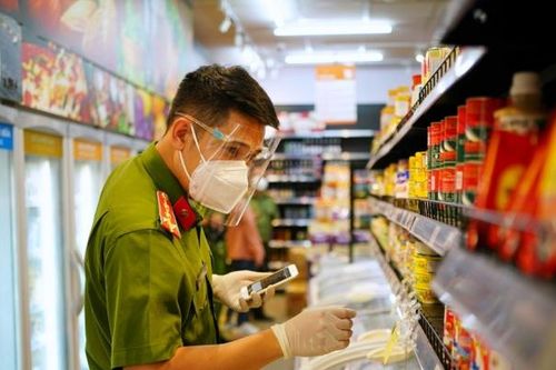 Công an TP. HCM nêu 6 nguyên nhân người dân 'bom' hàng