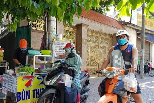 Kinh doanh dịch vụ ăn uống tại TP. HCM chính thức được mở lại