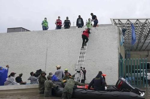 Bệnh viện chìm trong nước lũ ở Mexico, nhiều bệnh nhân COVID-19 thiệt mạng