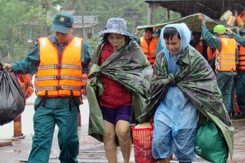 Cấp tốc lên phương án di dời dân tại vùng dịch khi bão Côn Sơn đổ bộ