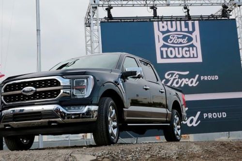 Ford 'săn' giám đốc công nghệ hàng đầu của Apple