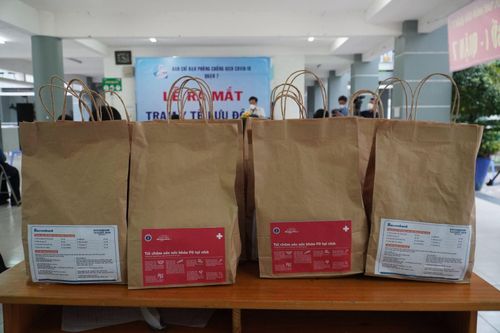 TP Hồ Chí Minh chuẩn bị thêm 200.000 túi thuốc cho F0