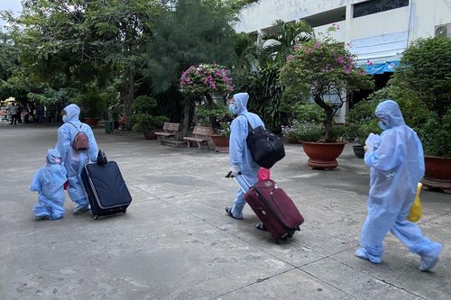 TP Hồ Chí Minh hỗ trợ các tỉnh đón khoảng 2.700 người dân về quê