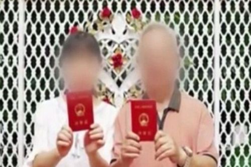 Lấy ông chú 77 tuổi làm chồng, bà thím 37 tuổi khẳng định chắc nịch: 'Chỉ có tình cha con'