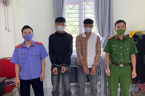 Đi dự sinh nhật, nhóm thanh niên đánh bạn vỡ sọ, gãy tay vì 'nhìn ngứa mắt'