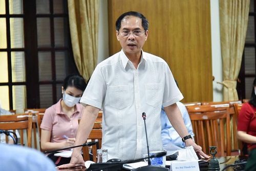 Tập trung mục tiêu có được vắc xin Covid-19 nhanh và sớm nhất
