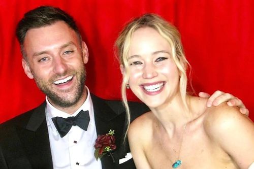 Jennifer Lawrence mang thai
