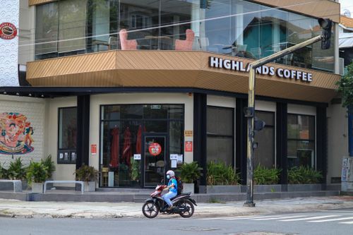 Nhiều chuỗi F&B lớn ở TP.HCM chưa muốn mở cửa trở lại