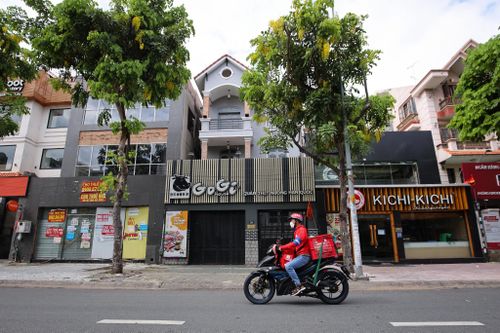 Ứng dụng sẵn sàng bán mang đi, nhưng hàng quán TP.HCM thì chưa