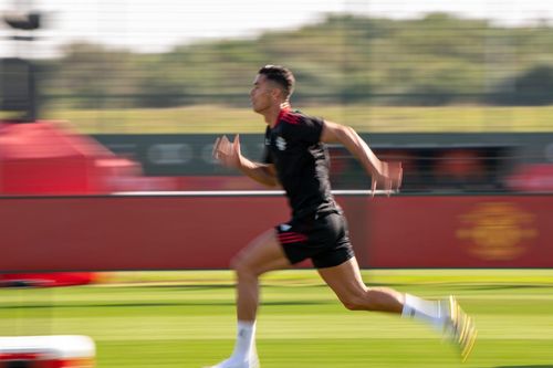 Tốc độ của Ronaldo trong buổi tập thứ 2 ở MU