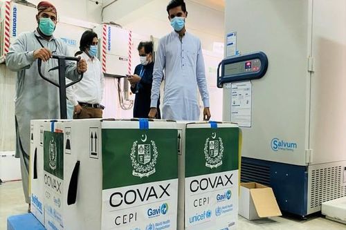 COVAX giảm 30% mục tiêu phân phối vaccine cho nước nghèo