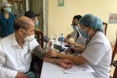 Đã tiêm 98.000 liều vaccine phòng Covid-19 cho người dân quận Cầu Giấy
