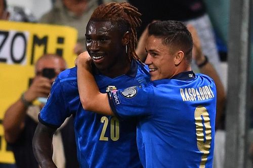 Italia tìm lại mạch thắng, Anh đánh rơi điểm trước Ba Lan