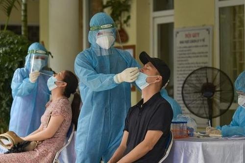 Covid-19 ở Việt Nam sáng 9/9: Số ca khỏi bệnh tăng; tiêm mũi 1 Moderna có thể tiêm mũi 2 Pfizer; TP. Hồ Chí Minh cho phép quán ăn uống bán mang đi