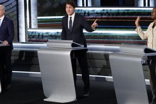 Bầu cử Canada: Trận 'thư hùng' chính thức đầu tiên khai màn, Thủ tướng Trudeau thành mục tiêu 'tấn công'