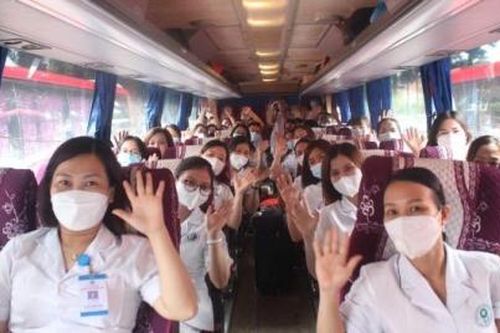 Phú Thọ: 500 cán bộ y tế lên đường hỗ trợ TP. Hà Nội chống dịch Covid-19