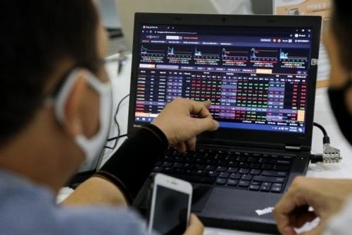 Cổ phiếu hàng không dậy sóng, Vn-Index bật tăng hơn 10 điểm