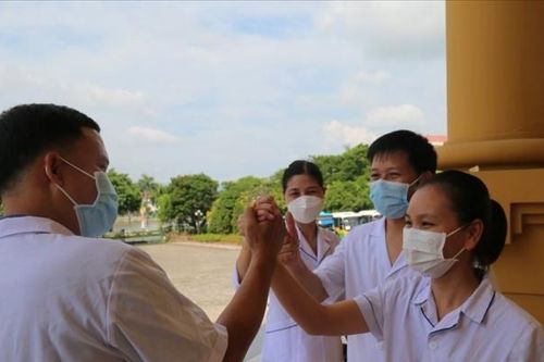 Vĩnh Phúc: Hơn 600 cán bộ y tế hỗ trợ Hà Nội chống dịch COVID-19