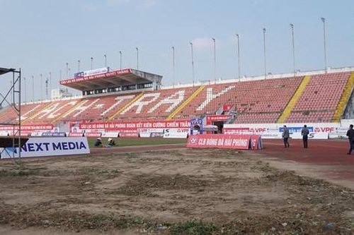 Vì sao V-League chuộng cỏ Bermuda?