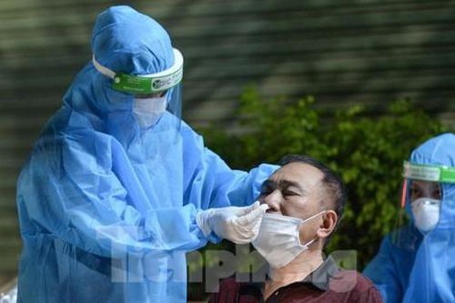 Nghệ An thêm 3 ca dương tính, thành phố Vinh mở điểm bán thực phẩm