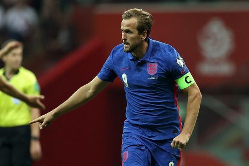 Harry Kane ghi siêu phẩm, tuyển Anh tuột chiến thắng phút 92