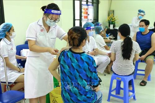 Hà Nội yêu cầu mỗi điểm tiêm chỉ tiêm 1 loại vaccine trong cùng thời điểm
