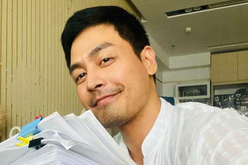 Giữa lùm xùm từ thiện, MC Phan Anh bỗng dưng tung 6,5kg sao kê 24 tỷ kêu gọi cứu trợ miền Trung năm 2016