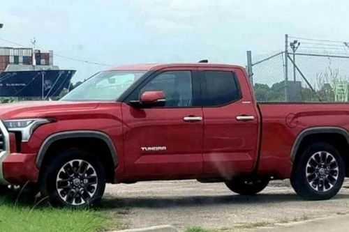 Lộ ảnh thực tế bán tải Toyota Tundra với ngoại thất mới
