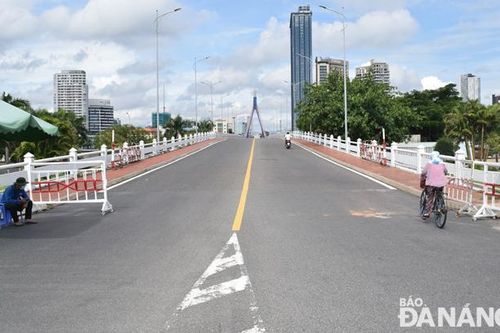 Lưu thông hai chiều trở lại qua cầu sông Hàn và Thuận Phước