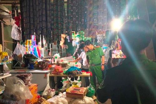 Phát hiện tiệm tạp hóa tàng trữ hàng ngàn gói thuốc lá điếu nhập lậu