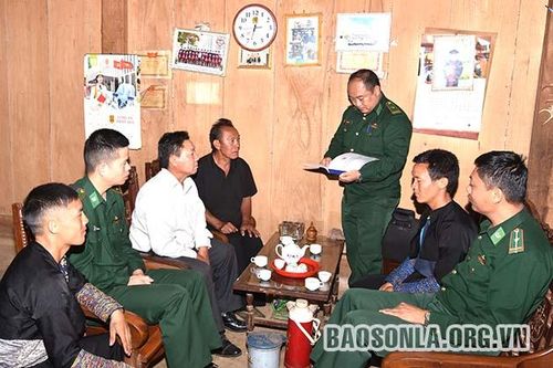 Củng cố quốc phòng - an ninh, xây dựng thế trận lòng dân