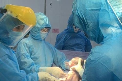 Bệnh viện 19-8 cứu sống mẹ con sản phụ nguy kịch