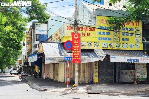 Được hoạt động trở lại, quán ăn ở 'vùng xanh' Đà Nẵng vẫn cửa đóng then cài