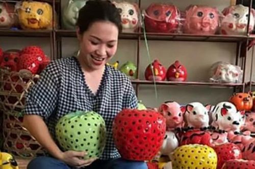 Choáng với số tiền Ngân 'gốm' đã chiếm đoạt của khách hàng