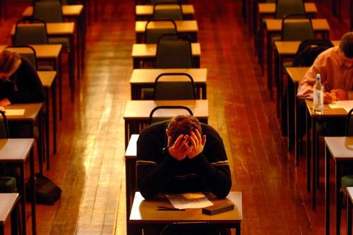 Làn sóng nam thanh niên Mỹ từ bỏ đại học