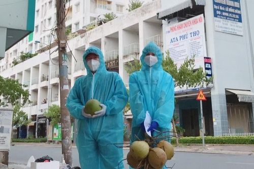 Kẹt lại TP.HCM 2 tháng, cô gái Hưng Yên đăng ký đi chống dịch