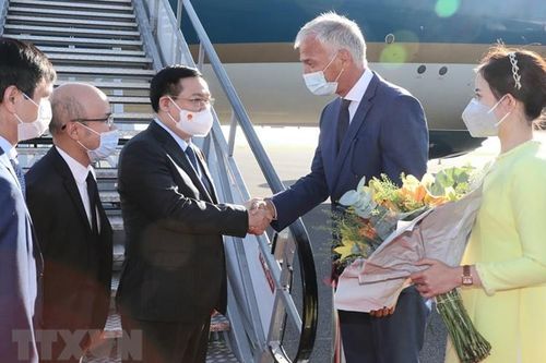 Ngày bận rộn ở Brussels của Chủ tịch Quốc hội Vương Đình Huệ