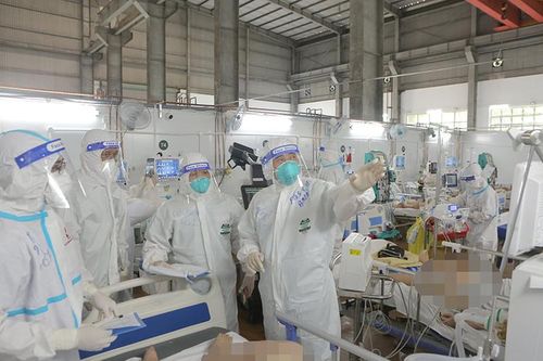 Thêm 6 chuyên gia đầu ngành Bệnh viện Bạch Mai chi viện cho miền nam