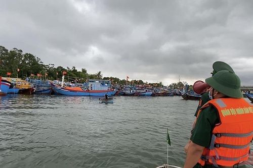 Lên phương án sơ tán hàng nghìn dân tránh bão số 5