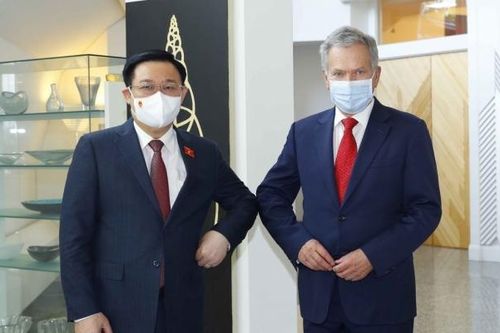 Chủ tịch Quốc hội Vương Đình Huệ hội kiến Tổng thống Cộng hòa Phần Lan Sauli Niinisto