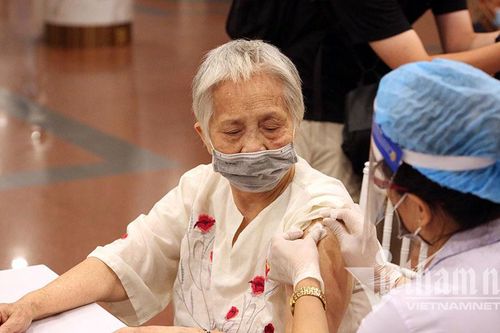 Việt Nam vượt mốc 26 triệu mũi vắc xin được tiêm