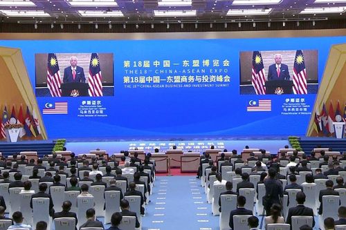 Malaysia: ASEAN-Trung Quốc cần các sáng kiến chung về bong bóng đi lại