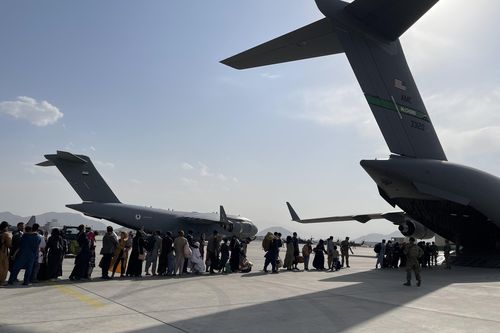 Ngoại trưởng Tây Ban Nha đến Pakistan thảo luận về vấn đề Afghanistan
