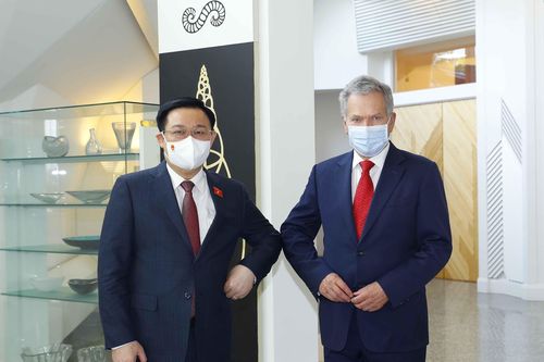 Chủ tịch Quốc hội Vương Đình Huệ hội kiến Tổng thống Cộng hòa Phần Lan