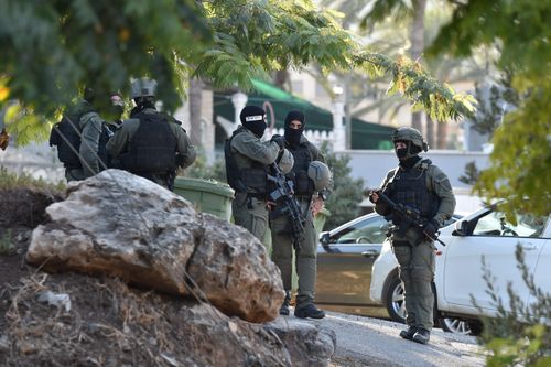 Israel bắt giữ thêm thân nhân của những tù nhân Palestine vượt ngục